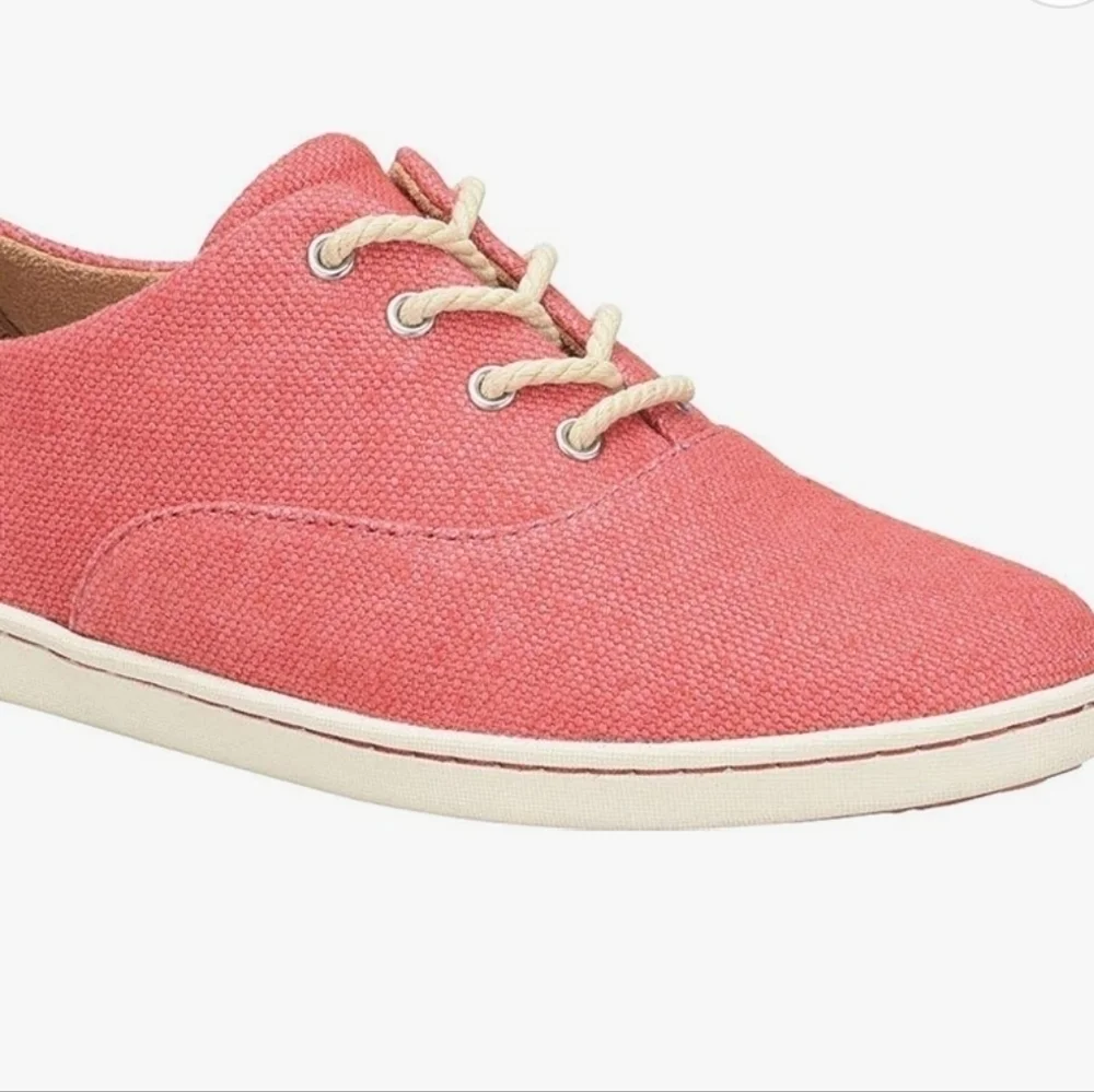 NEW! BORN Dampney Nautical Nantucket Red Lace Up Comfort Sneakers 6.5.